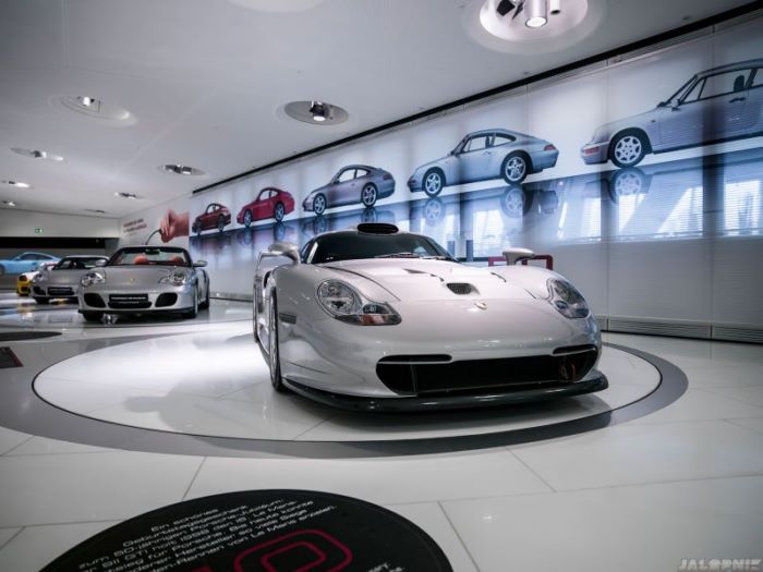 汽车展厅设计注意事项，数字汽车展厅优势讲解！